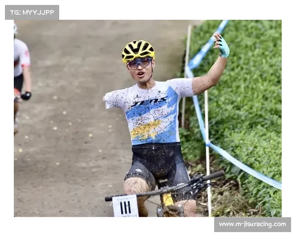 环贵州自行车赛首日热力开跑千名骑行爱好者畅游多彩城市